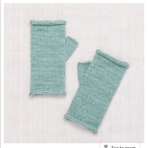 (In Search Of; Do not buy)  Misha and puff Sage Hand warmer adult